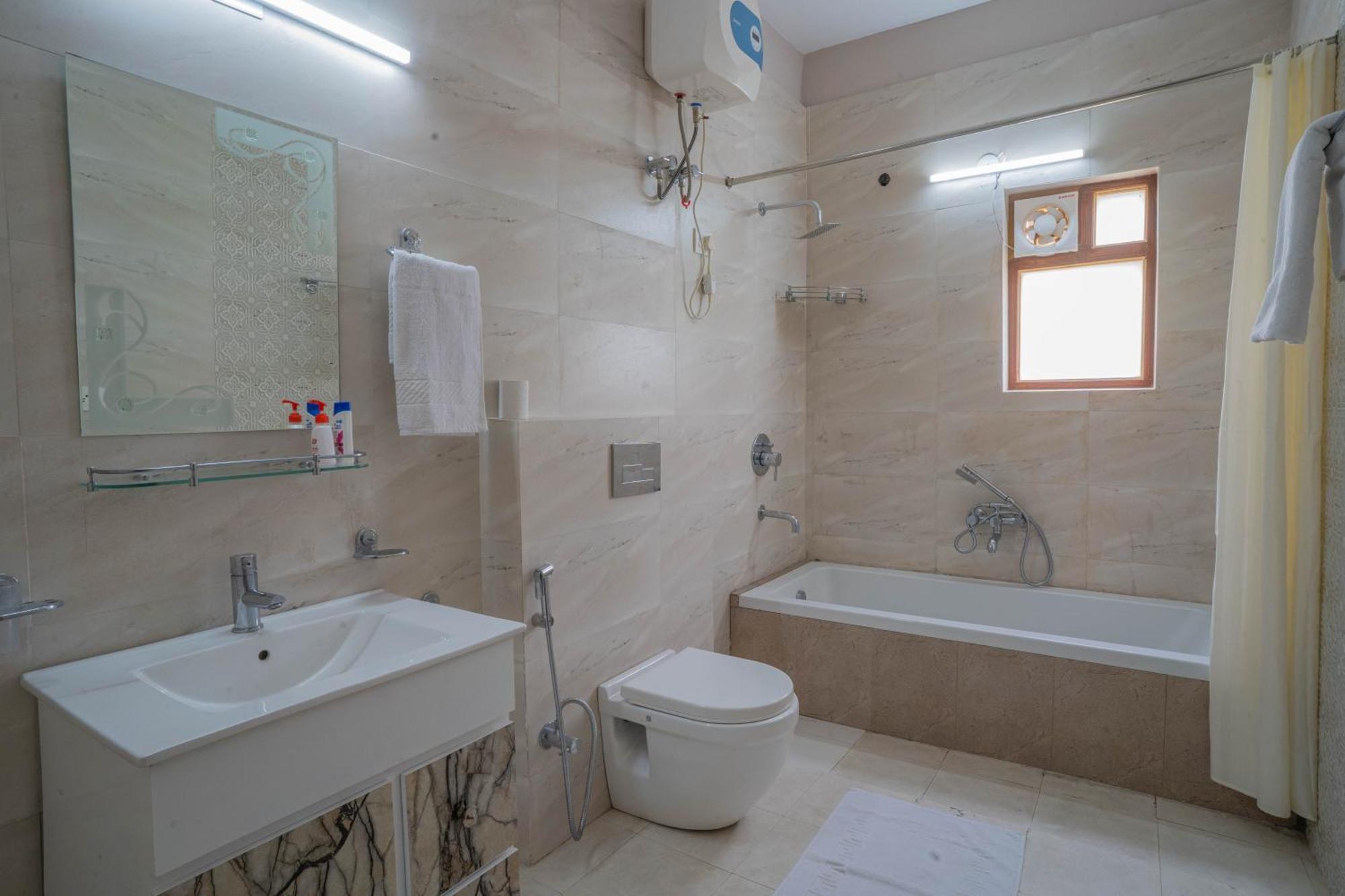 Hostie Sahasrara-3Bhk Chalets, Majkhali, Ranikhet Exterior photo