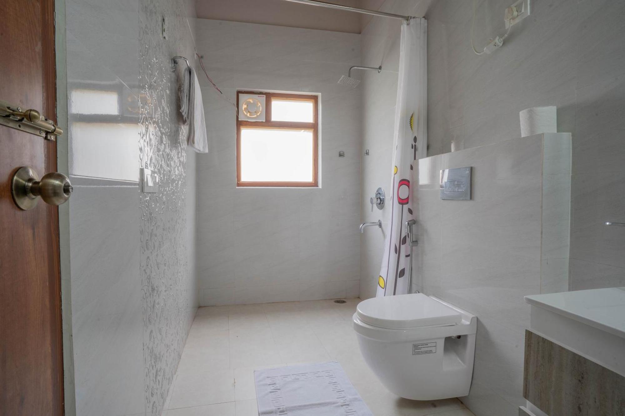 Hostie Sahasrara-3Bhk Chalets, Majkhali, Ranikhet Exterior photo
